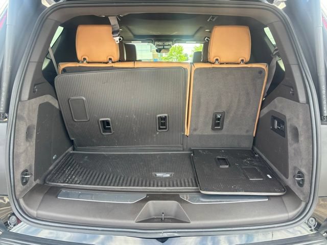 Used 2023 Cadillac Escalade Premium Luxury w/ LPO, Floor Liner Package AWD/4WD image 11