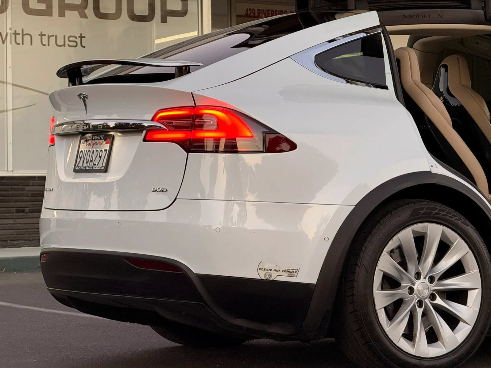 Used 2016 Tesla Model X 90D AWD/4WD image 9