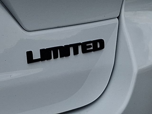 New 2025 Jeep Grand Cherokee Limited w/ Luxury Tech Group II AWD/4WD image 10