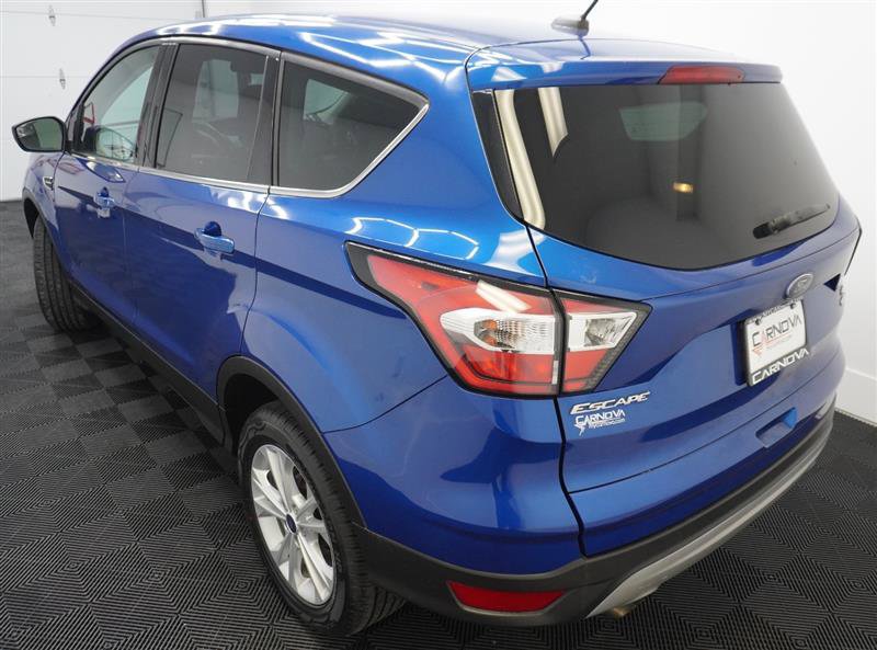 Used 2017 Ford Escape SE AWD/4WD image 5