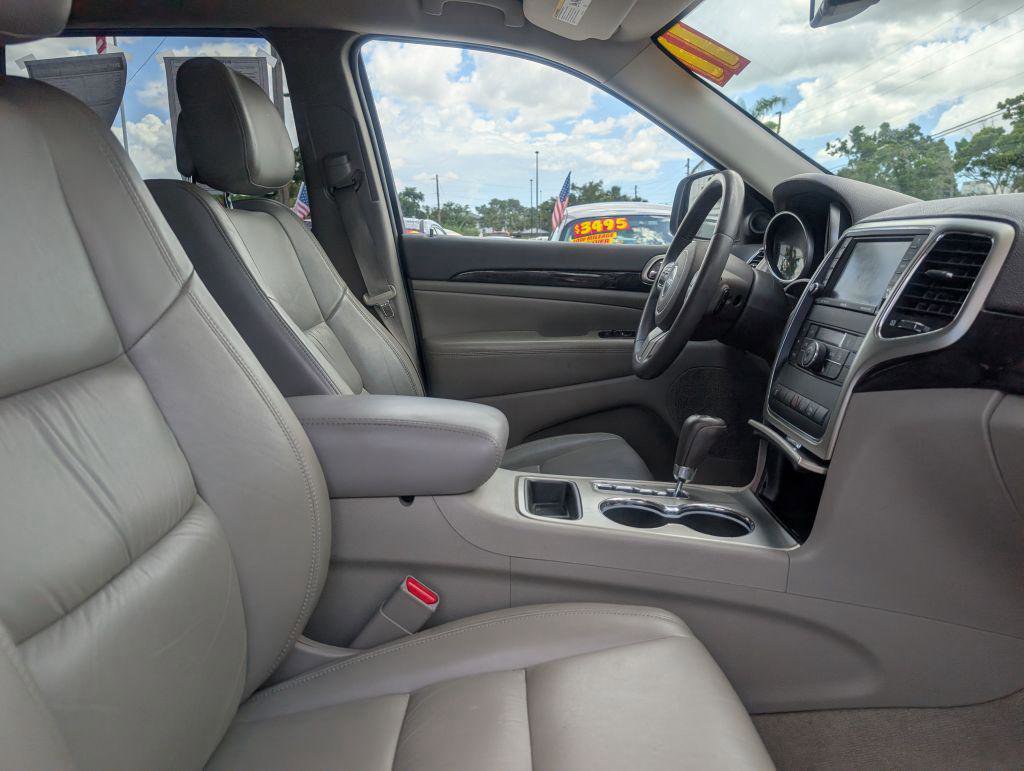 Used 2011 Jeep Grand Cherokee Laredo image 13