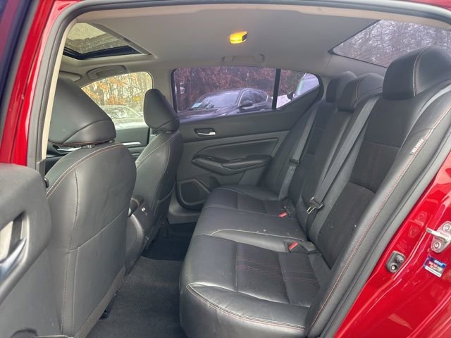 Used 2023 Nissan Altima 2.5 SR w/ SR Premium Package image 11