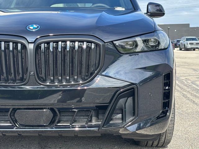 New 2026 BMW X5 xDrive50e w/ M Sport Package AWD/4WD image 10