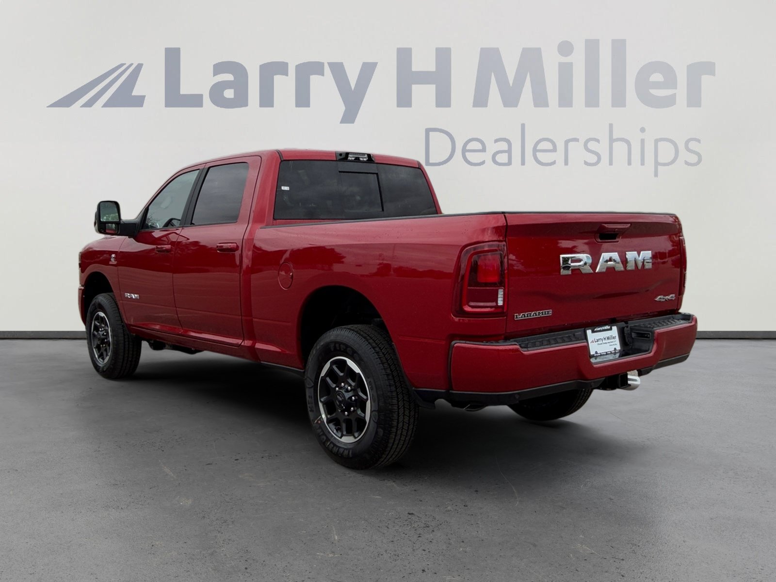 New 2026 RAM 2500 Laramie AWD/4WD image 4