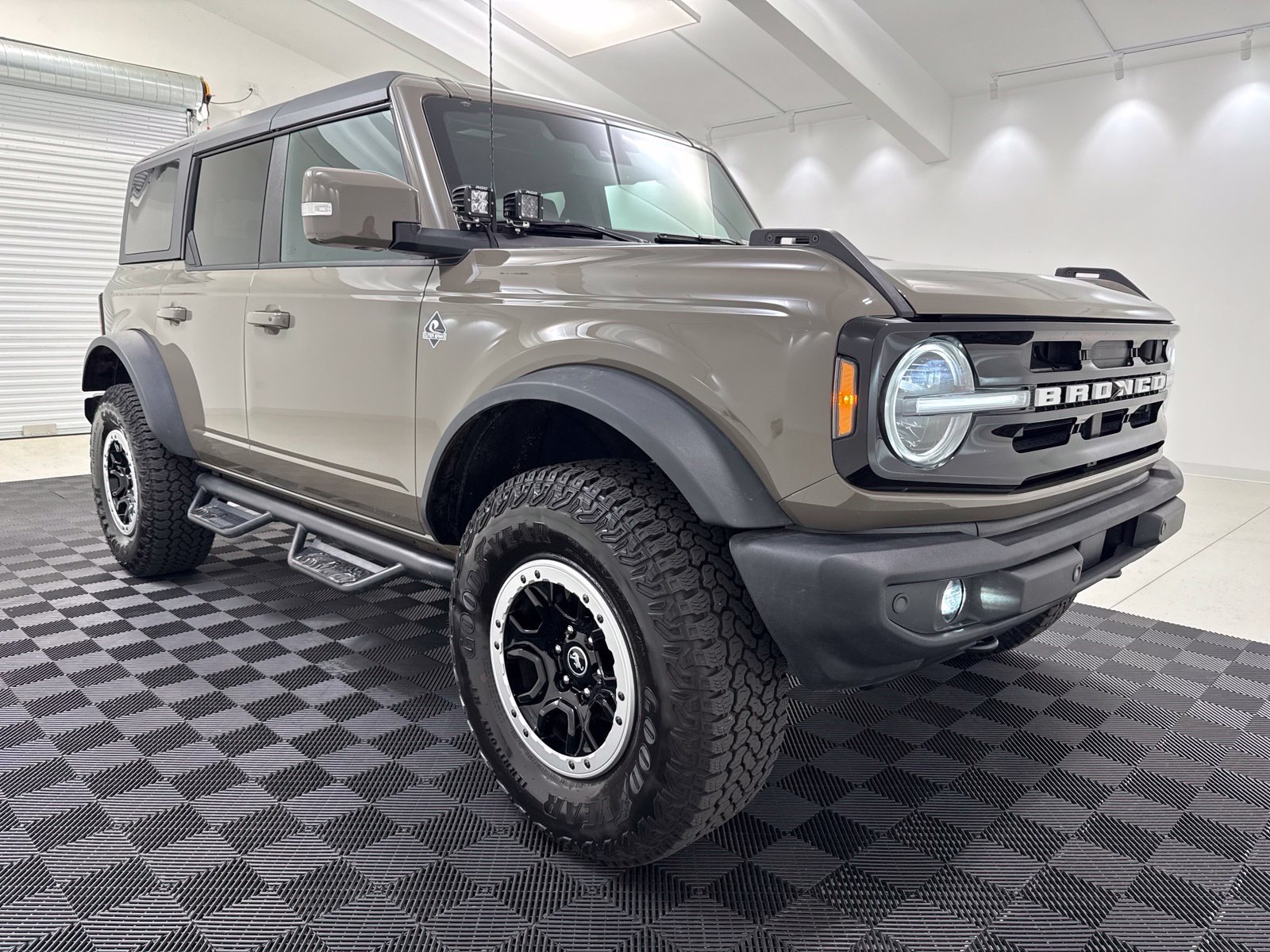 Used 2025 Ford Bronco Outer Banks w/ Sasquatch Package