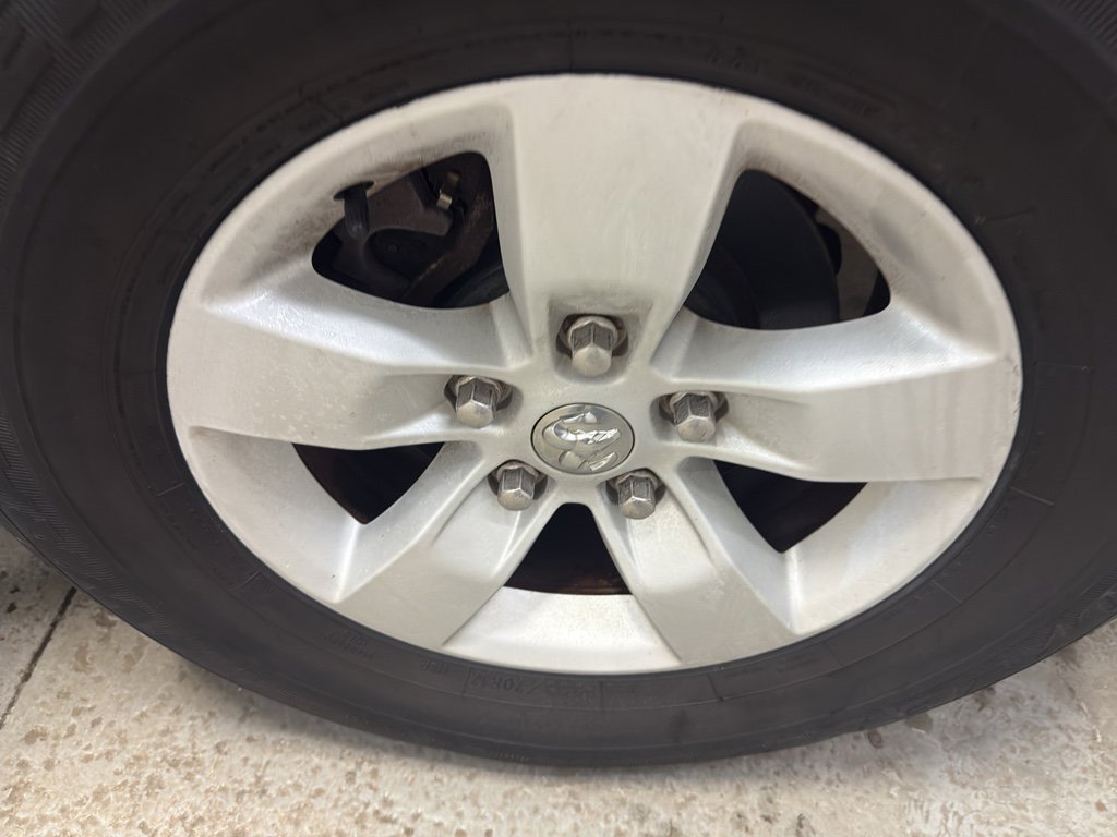 Used 2016 RAM 1500 Express image 33