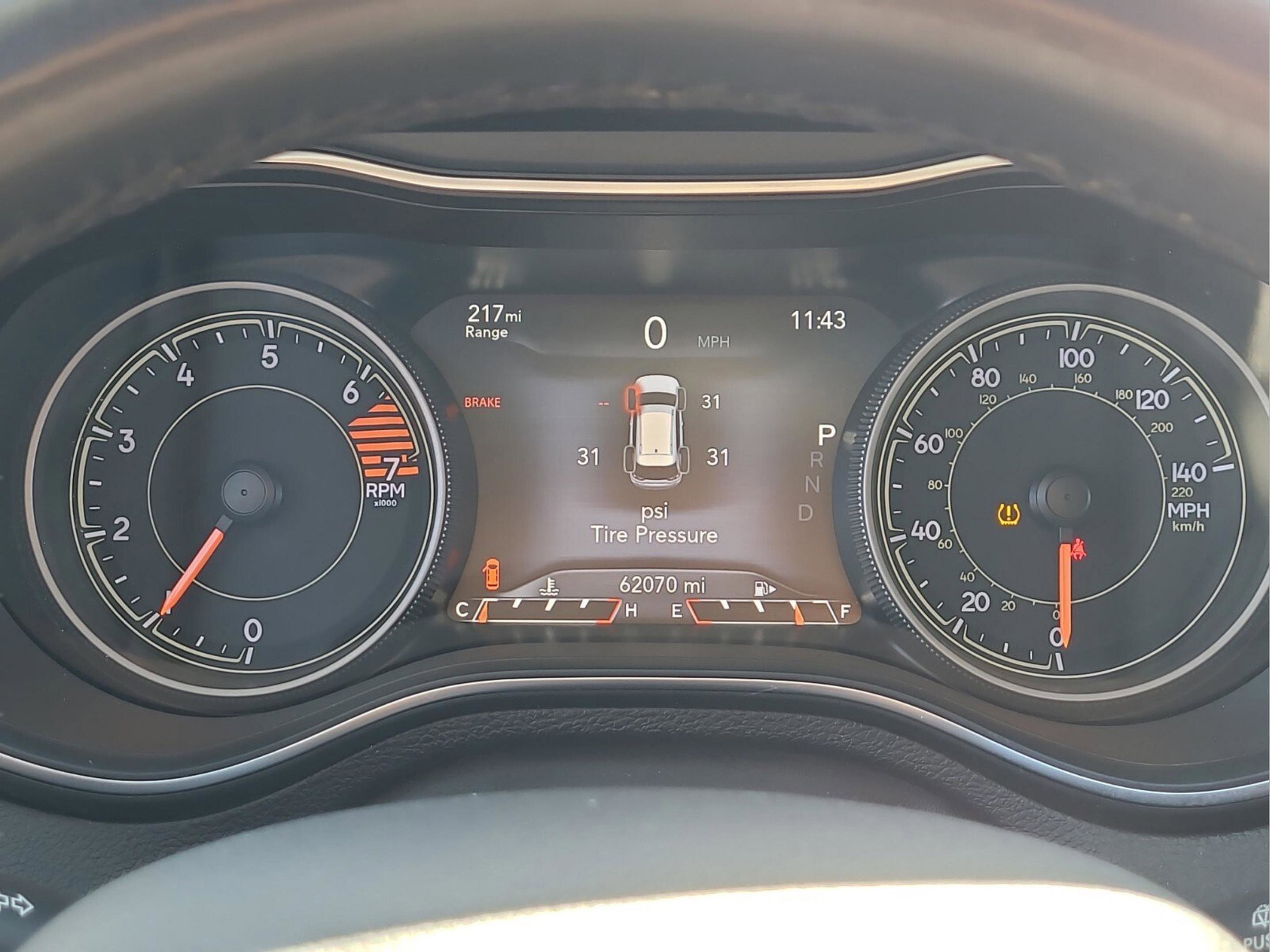 Used 2019 Jeep Cherokee Limited w/ Luxury Group image 22