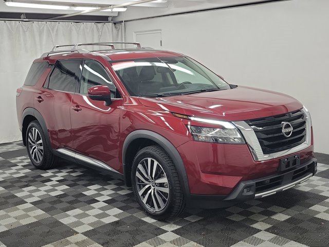 Used 2022 Nissan Pathfinder Platinum w/ Cargo Package