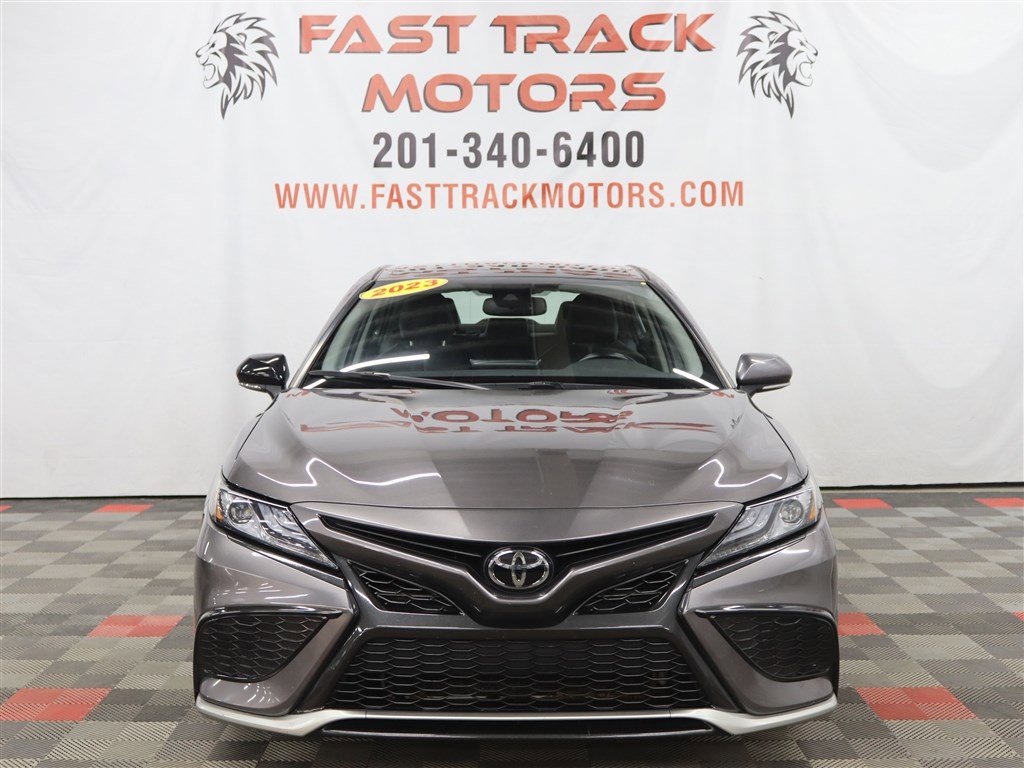 Used 2023 Toyota Camry XSE image 2