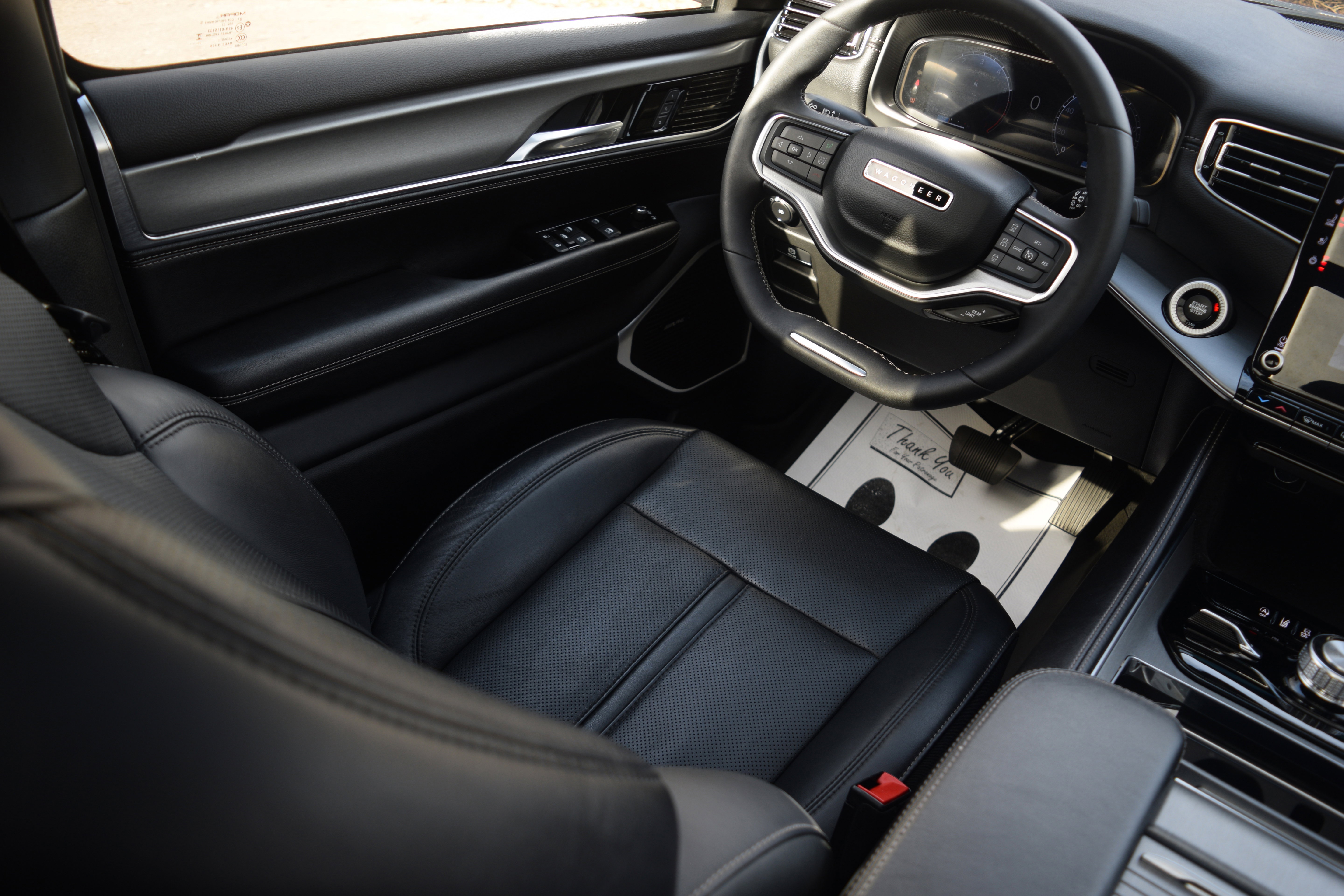 Used 2023 Jeep Wagoneer Series II image 2