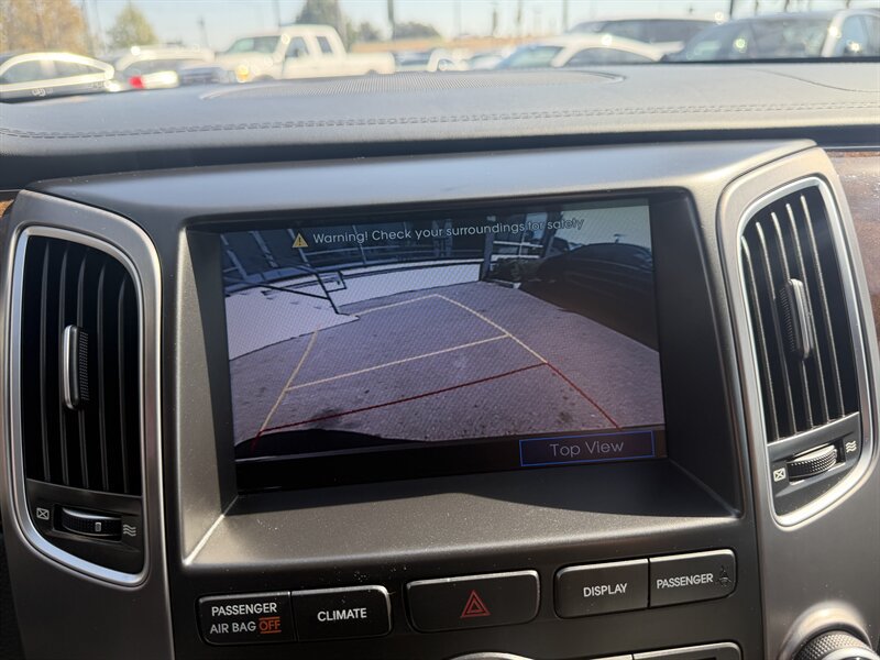 Used 2011 Hyundai Equus Signature RWD image 16