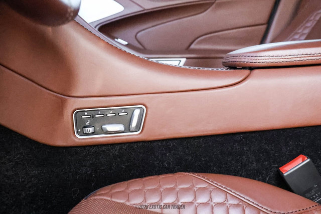 Used 2015 Aston Martin Vanquish Coupe RWD image 50