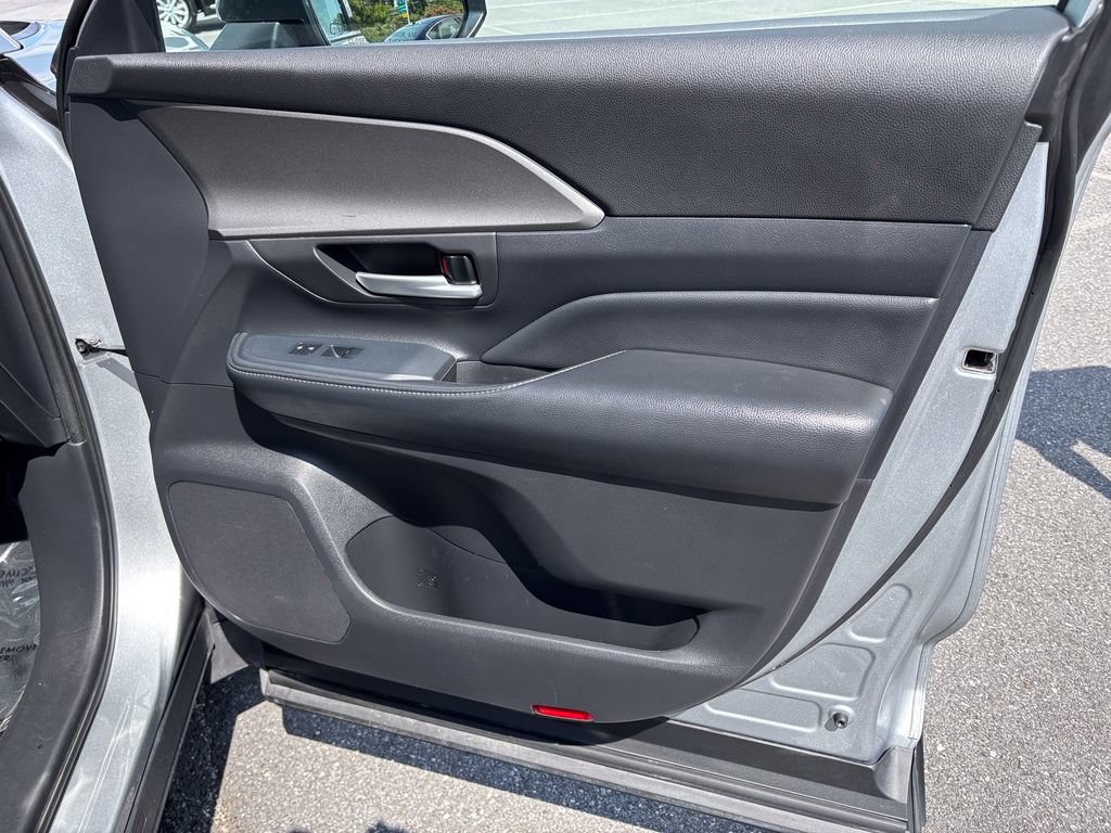 Used 2025 Toyota Grand Highlander AWD image 43