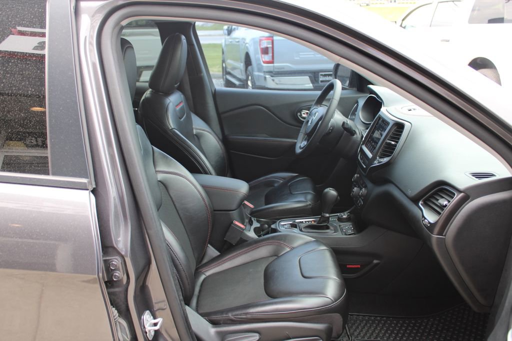 Used 2020 Jeep Cherokee Trailhawk w/ Trailer Tow Group image 30