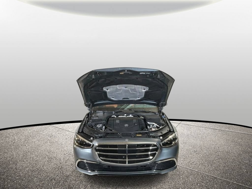 Used 2025 Mercedes-Benz S 580 4MATIC Sedan image 14
