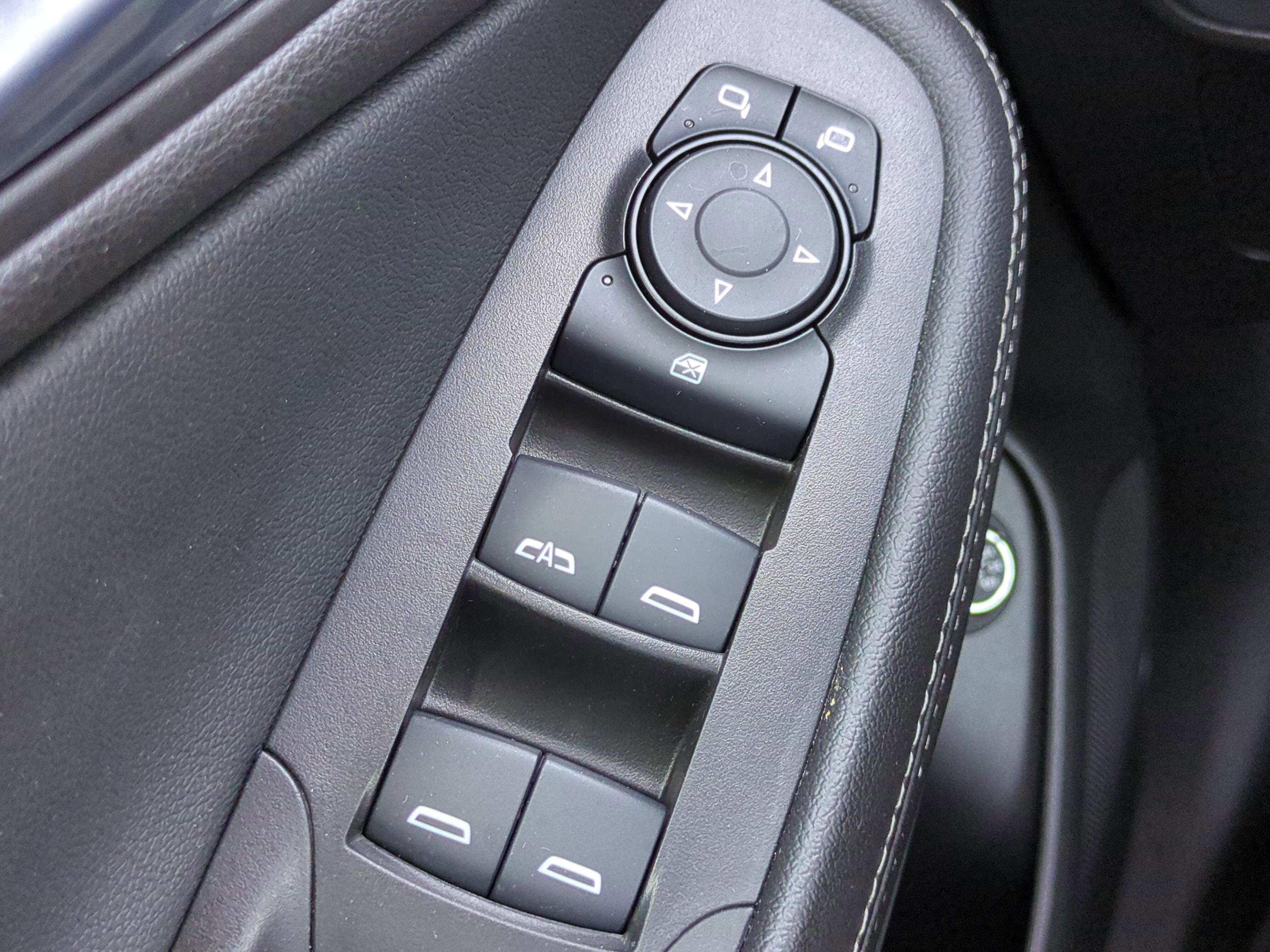 Used 2022 Buick Encore GX Select FWD image 19