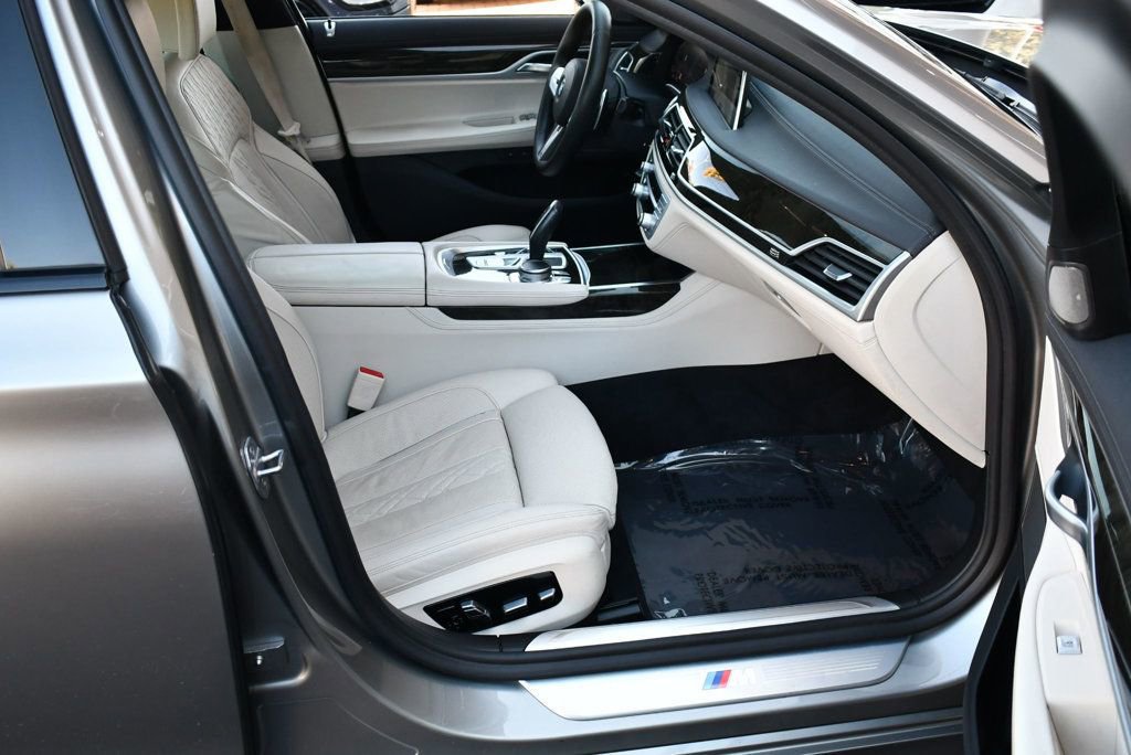 Used 2020 BMW 740i w/ Luxury Rear Seating Package image 49