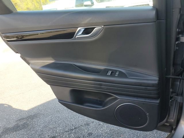 Used 2023 Genesis G80 2.5T image 13