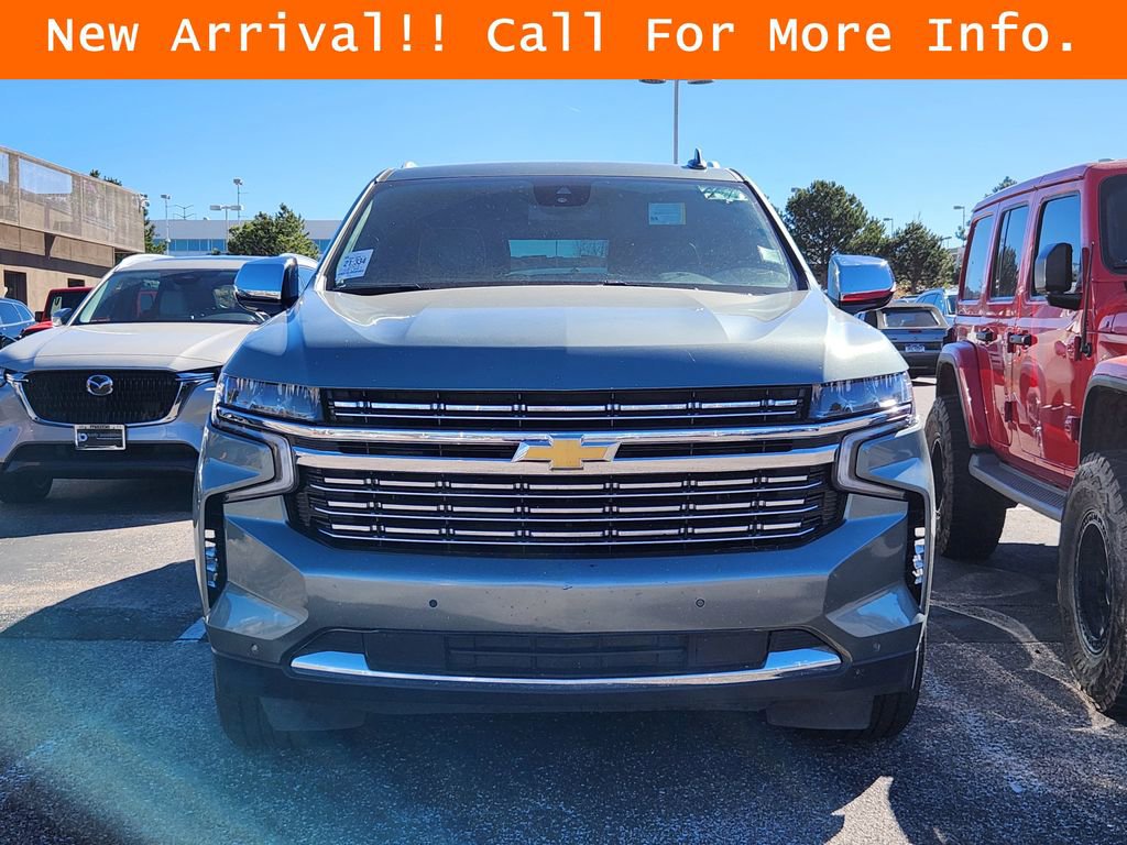 Used 2023 Chevrolet Suburban Premier image 3