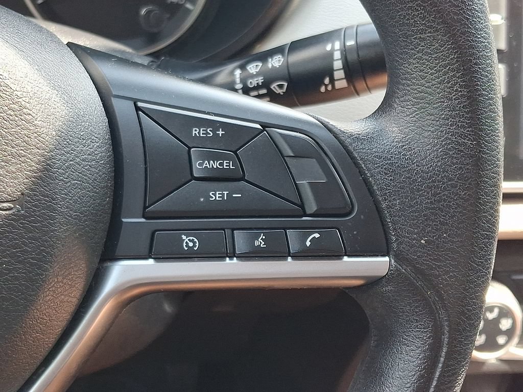 Used 2021 Nissan Versa SV FWD image 21
