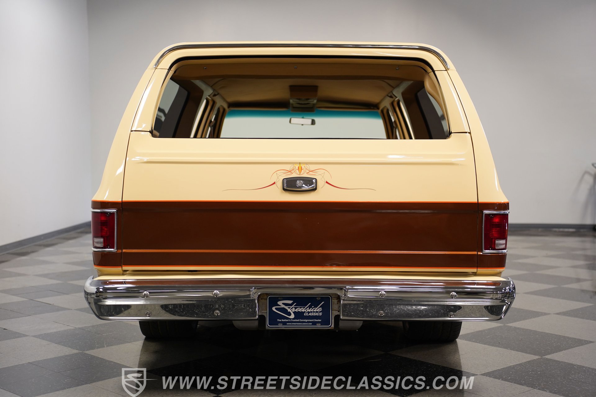 Used 1987 GMC Suburban 2WD image 25