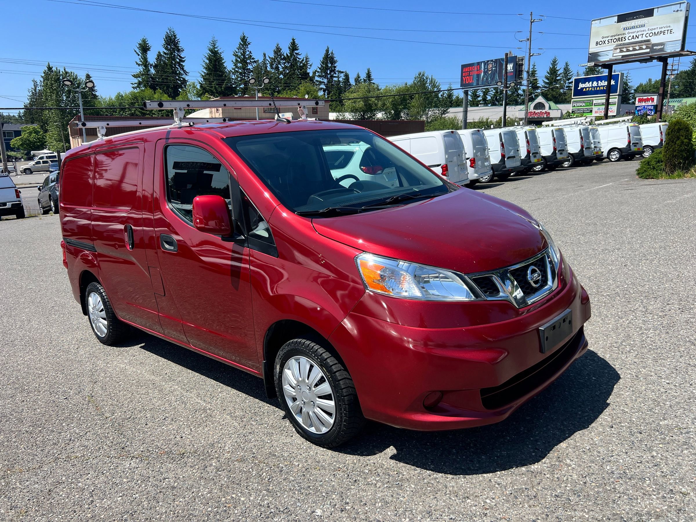 Used 2020 Nissan NV200 SV image 3