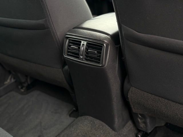 Used 2019 Nissan Rogue S image 22