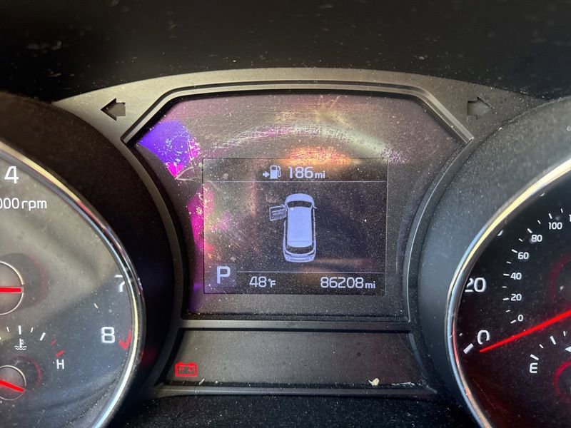 Used 2020 Kia Sedona LX image 12