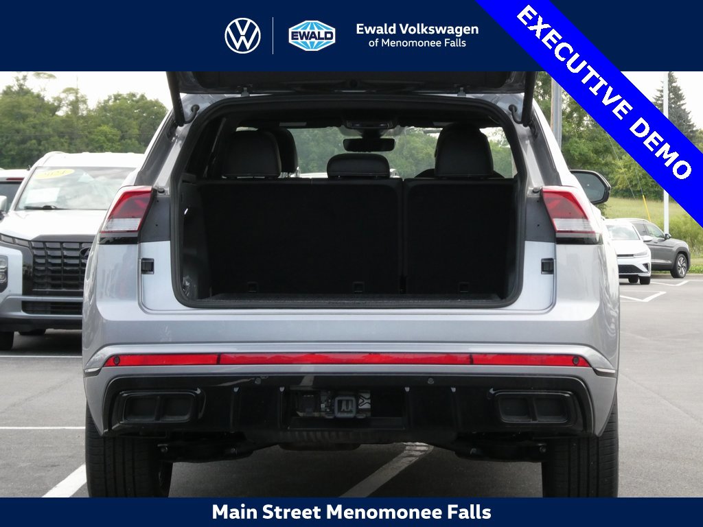 New 2025 Volkswagen Atlas Cross Sport SEL R-Line image 27