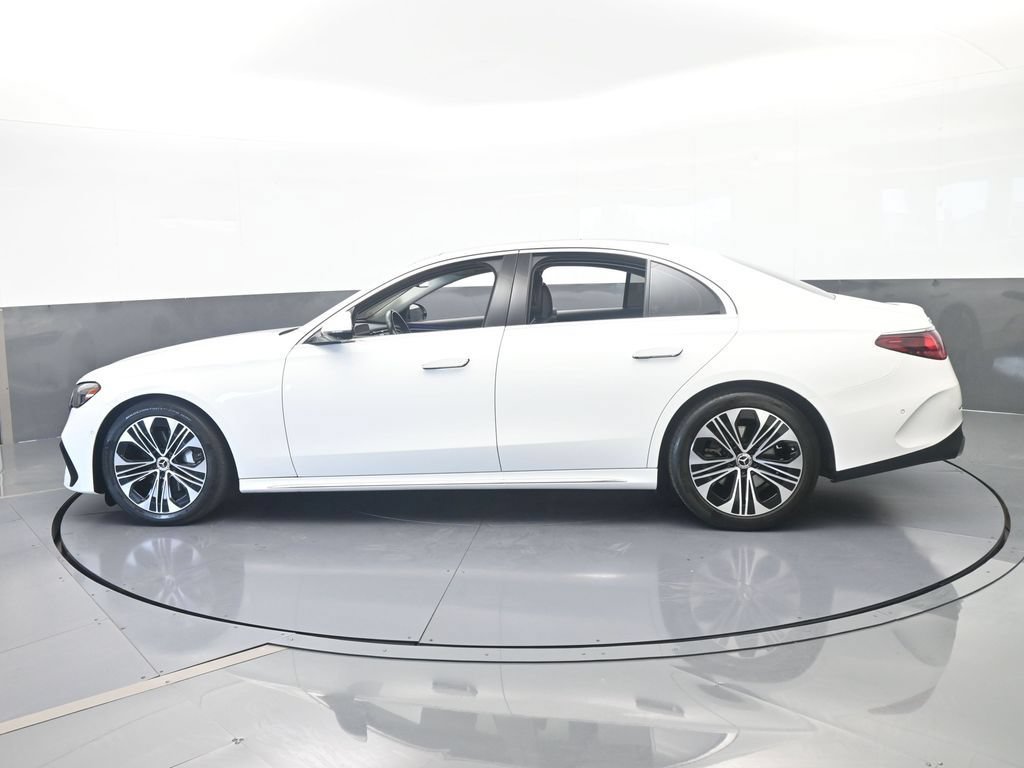 Used 2025 Mercedes-Benz E 350 Sedan image 3