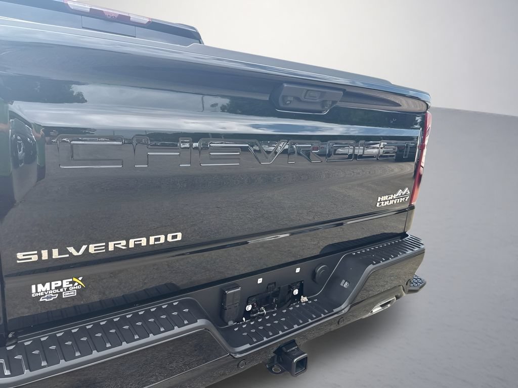 Used 2026 Chevrolet Silverado 1500 High Country AWD/4WD image 35