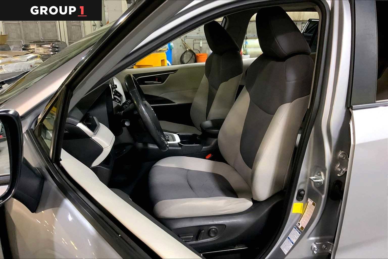 Used 2019 Toyota RAV4 XLE image 7