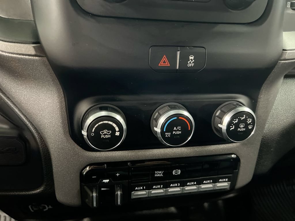 Used 2021 RAM 5500 Tradesman w/ Chrome Appearance Group AWD/4WD image 10