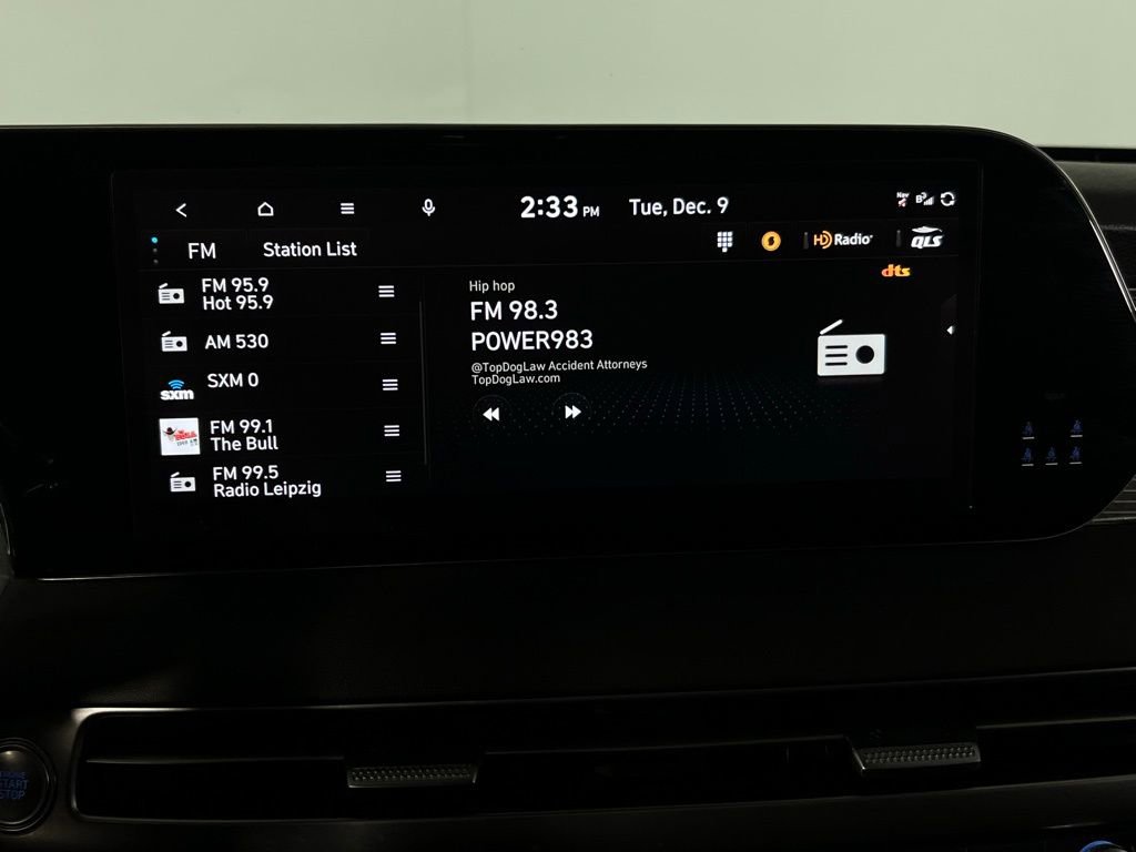 Used 2023 Hyundai Palisade Limited w/ Winter Package image 17