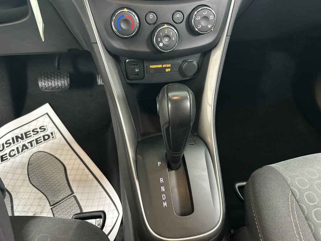 Used 2020 Chevrolet Trax LS w/ Tint and Cruise Package FWD image 17