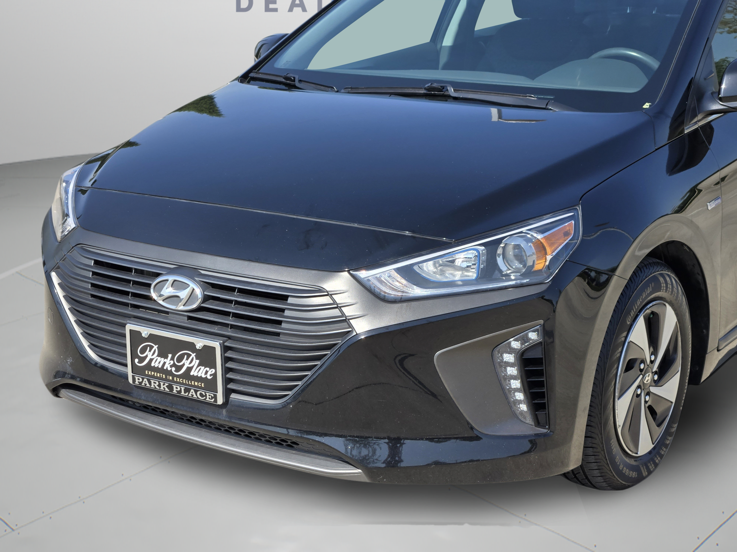 Used 2017 Hyundai Ioniq SEL FWD image 33