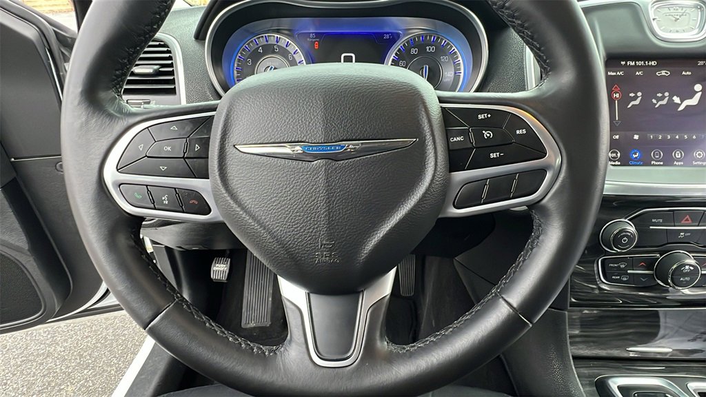 Used 2021 Chrysler 300 Touring w/ Sport Appearance Package image 27