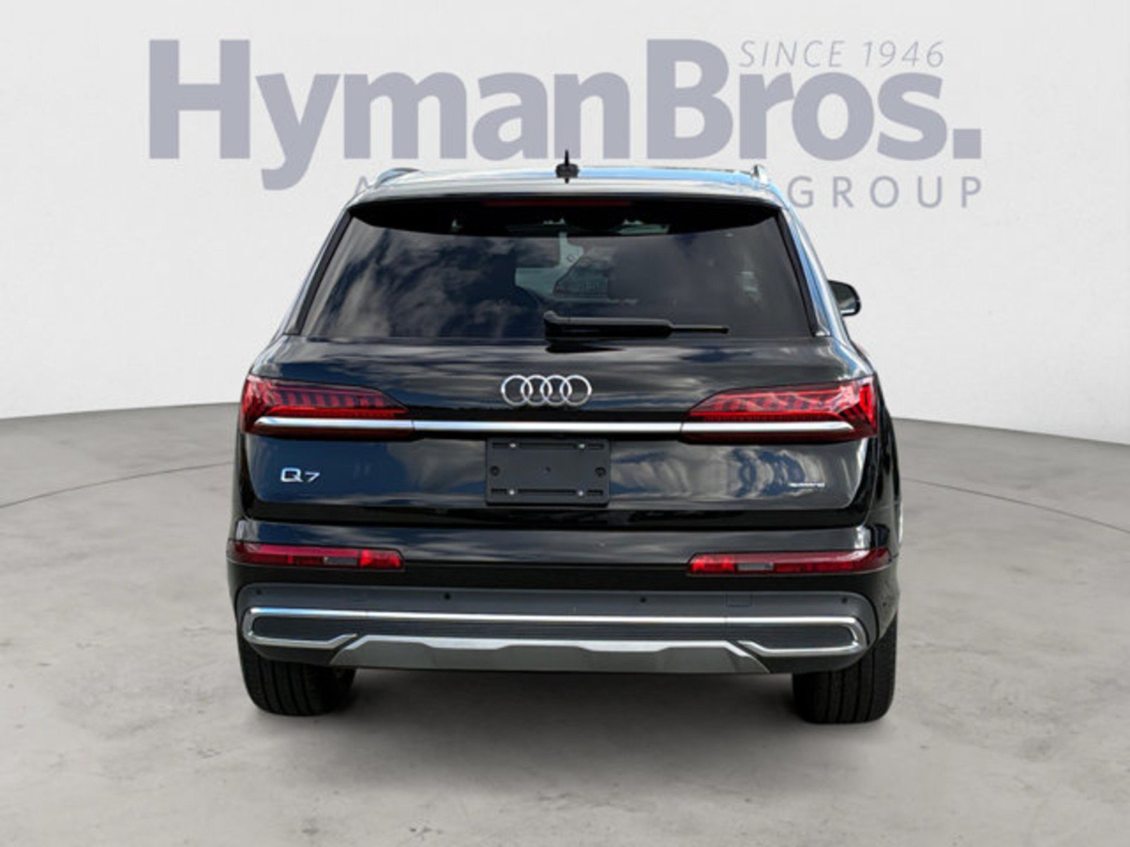 Used 2023 Audi Q7 2.0T Premium w/ Convenience Package AWD/4WD image 4