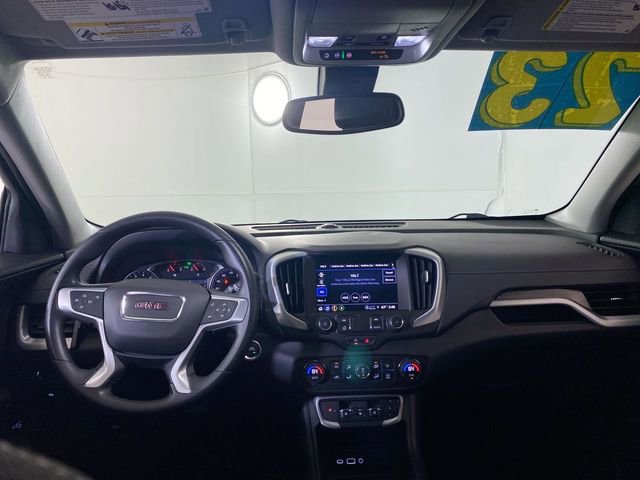 Used 2023 GMC Terrain SLE w/ Driver Convenience Package image 10