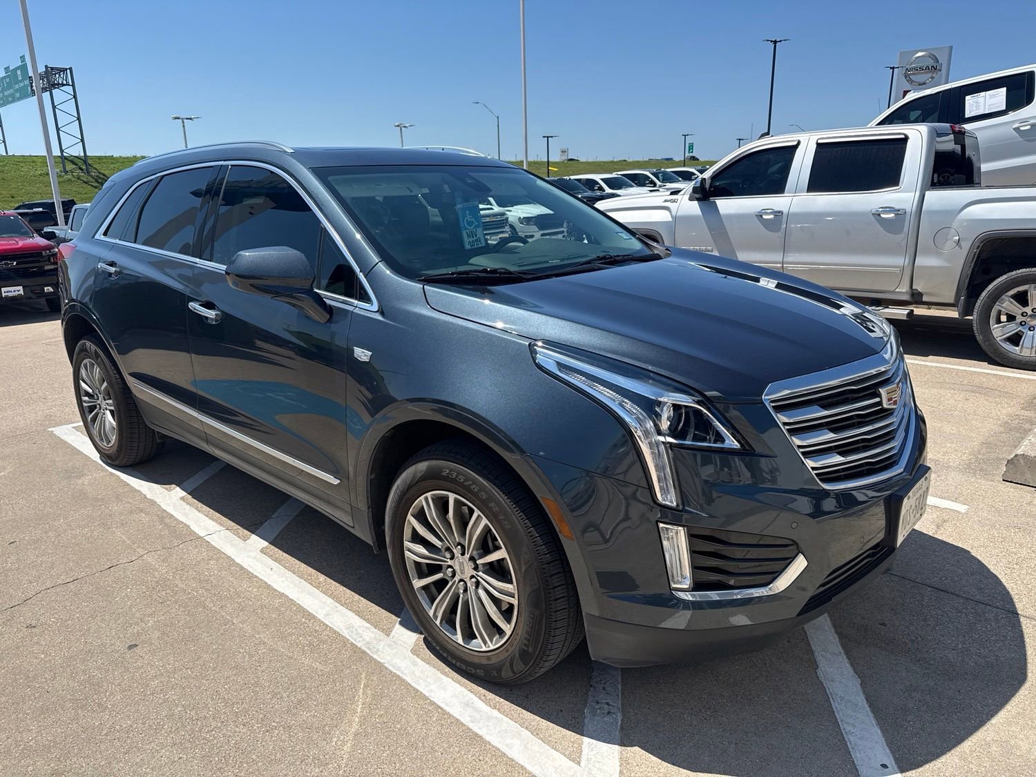 Used 2019 Cadillac XT5 Luxury FWD image 3