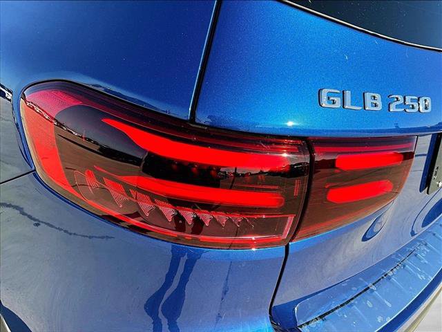 New 2026 Mercedes-Benz GLB 250 image 27