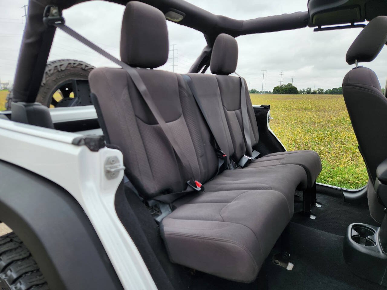 Used 2017 Jeep Wrangler Unlimited Sport w/ Quick Order Package 24S AWD/4WD image 10