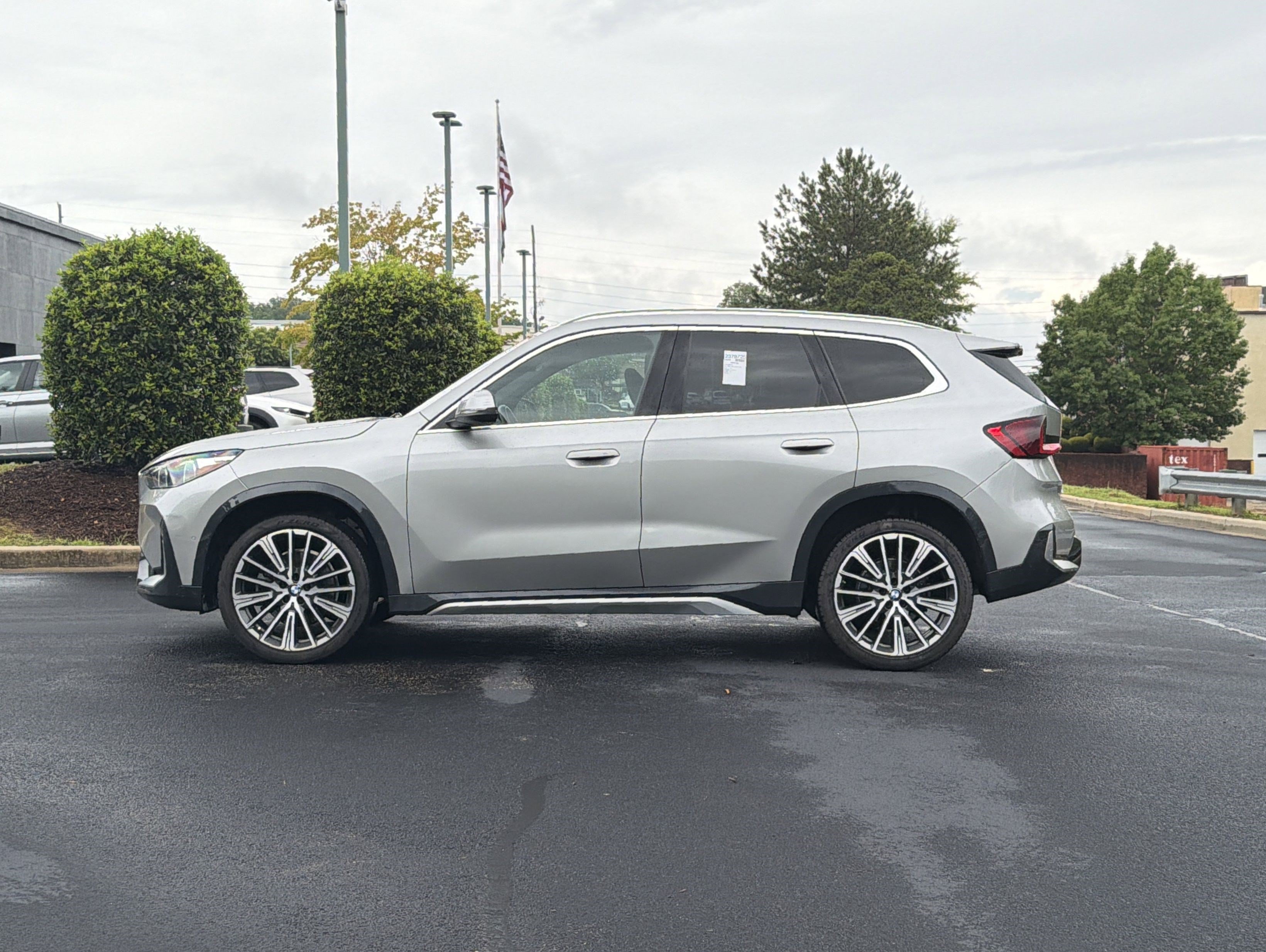Used 2025 BMW X1 xDrive28i w/ Convenience Package AWD/4WD image 12
