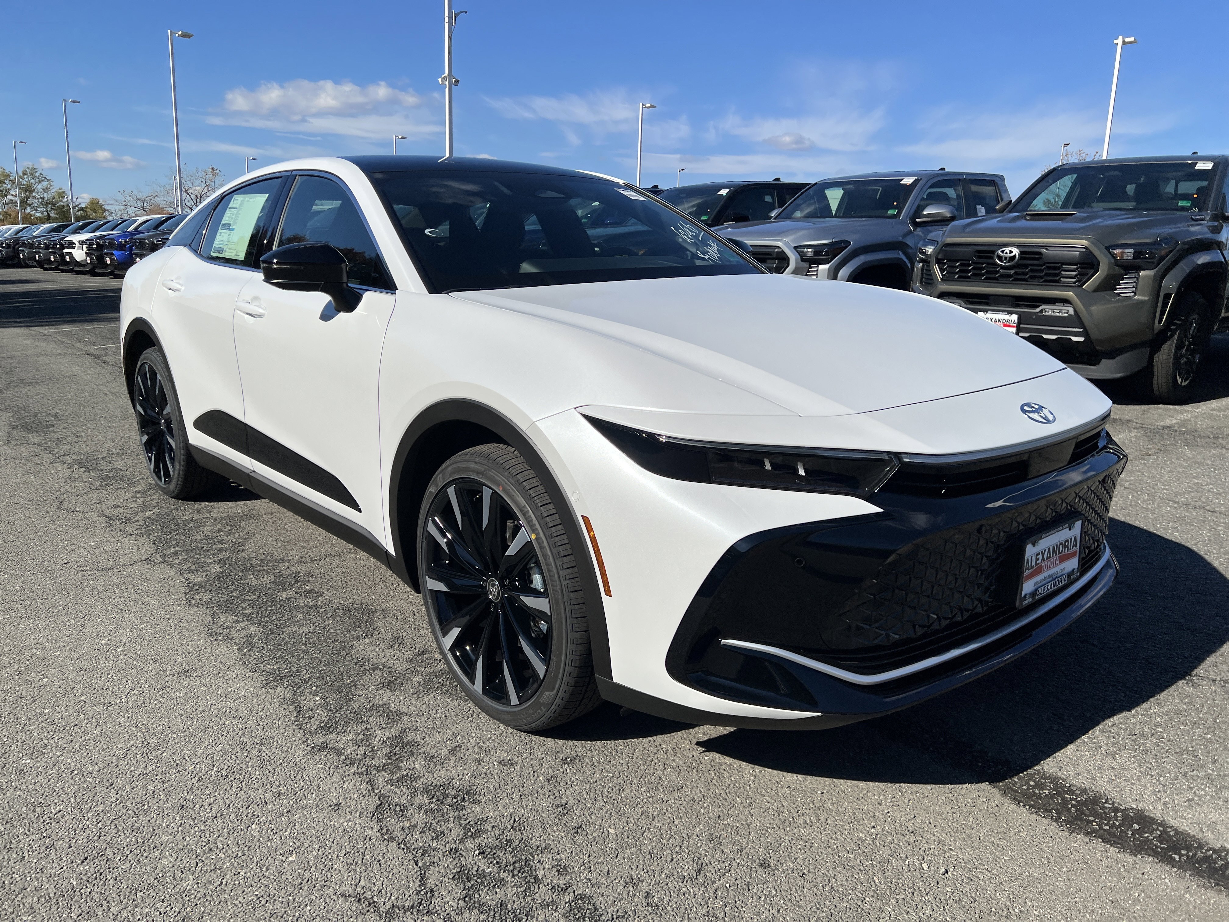 New 2026 Toyota Crown Platinum image 3