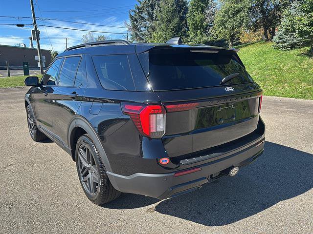 New 2027 Ford Explorer ST-Line w/ Premium Package AWD/4WD image 2