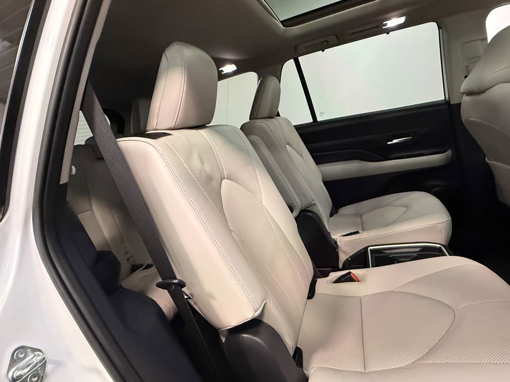 Used 2024 Toyota Grand Highlander AWD image 64