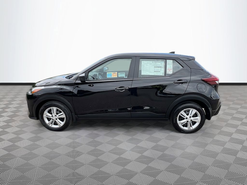 Used 2025 Nissan Kicks Play S FWD image 4