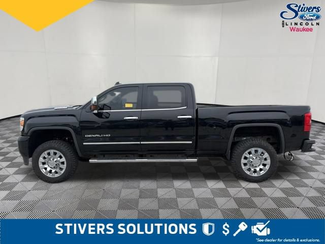 Used 2018 GMC Sierra 2500 Denali w/ Duramax Plus Package AWD/4WD image 11