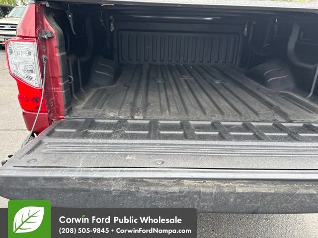 Used 2019 Nissan Titan SV AWD/4WD image 30