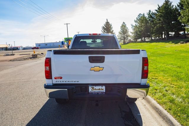 Used 2007 Chevrolet Silverado 1500 W/T w/ Towing Package AWD/4WD image 6